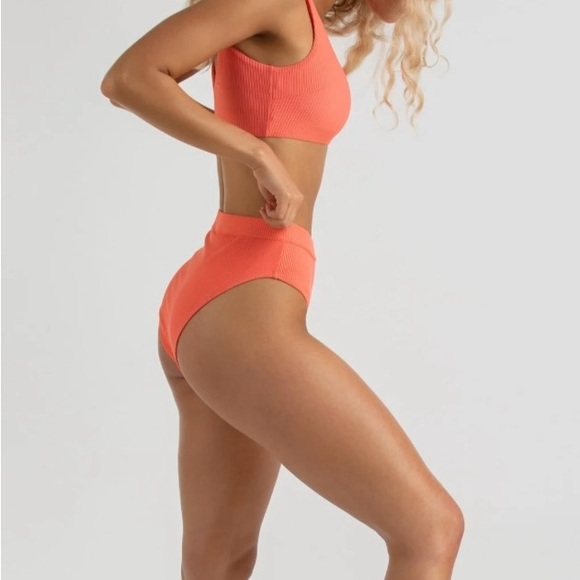 Gym Shark Essence Bikini Set in Peach Coral S/XS - Picture 4 of 7